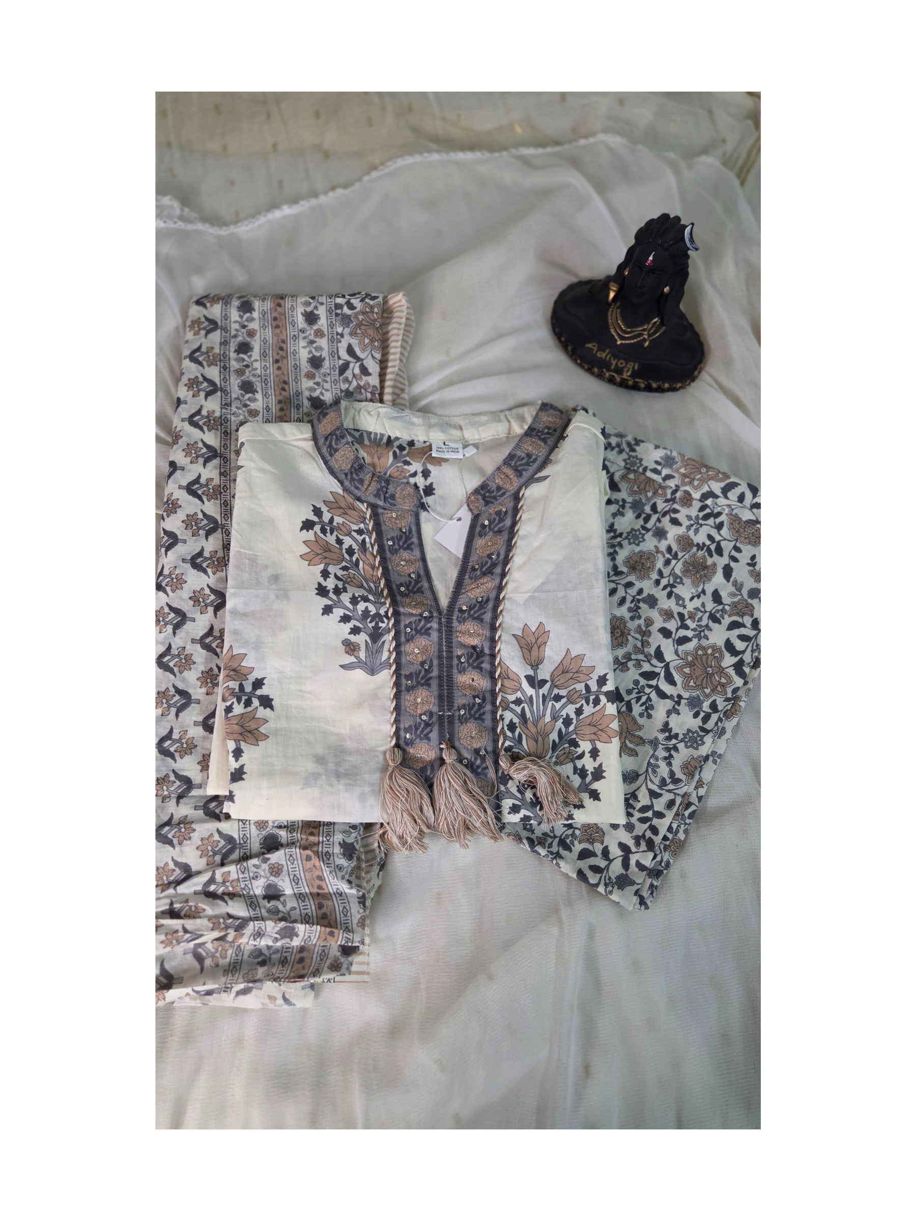 Cotton cream colour kurta pant set with mul cotton dupatta